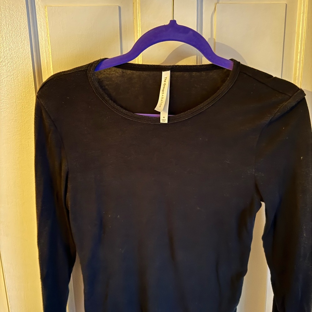 Aritzia Babaton Classic Black Long Sleeve Tee